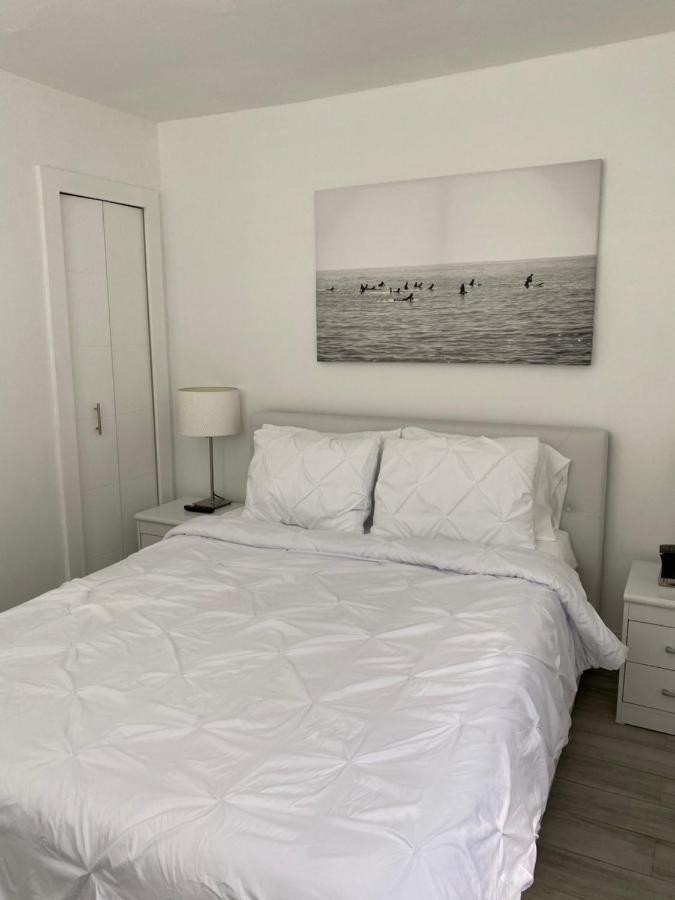 Modern Home, Excellent Location マイアミ エクステリア 写真