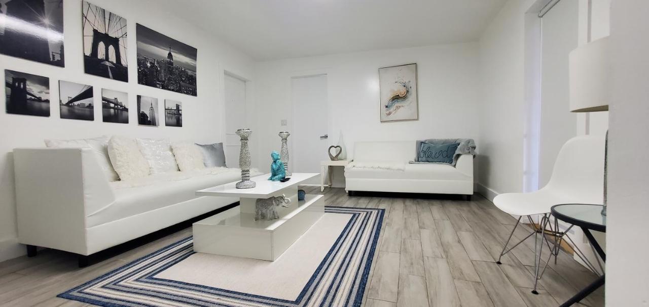 Modern Home, Excellent Location マイアミ エクステリア 写真