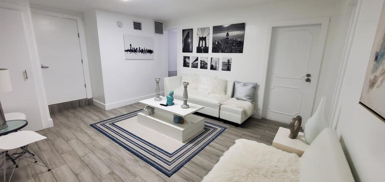 Modern Home, Excellent Location マイアミ エクステリア 写真
